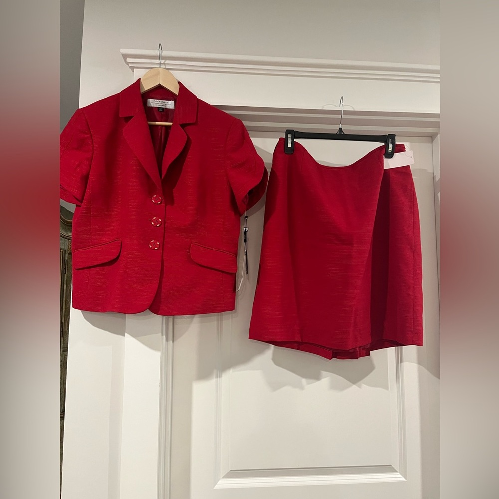 Tahari petites Red Blazer and Skirt Set
